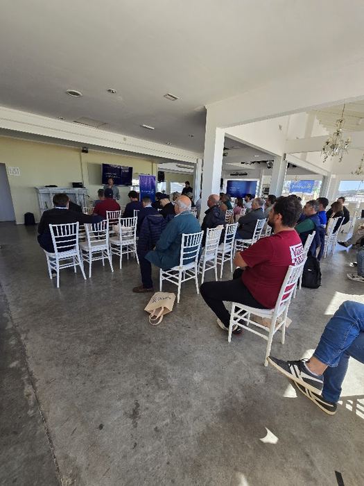 Evento empresarial con presentación