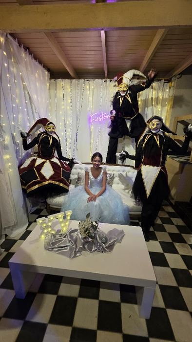 Quinceañera con show de animación