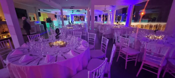 Salón ambientado para fiesta de noche